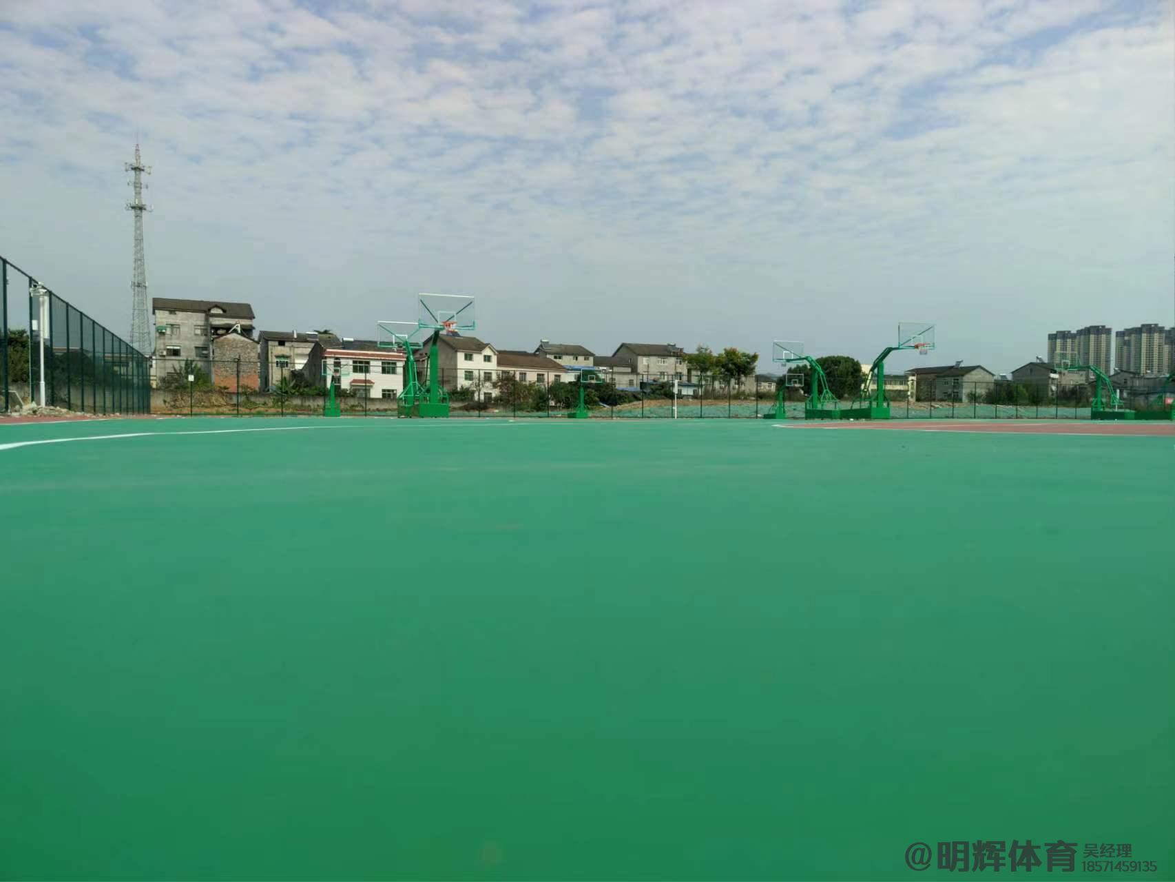 呼和浩特硬地丙烯酸球场的优缺点